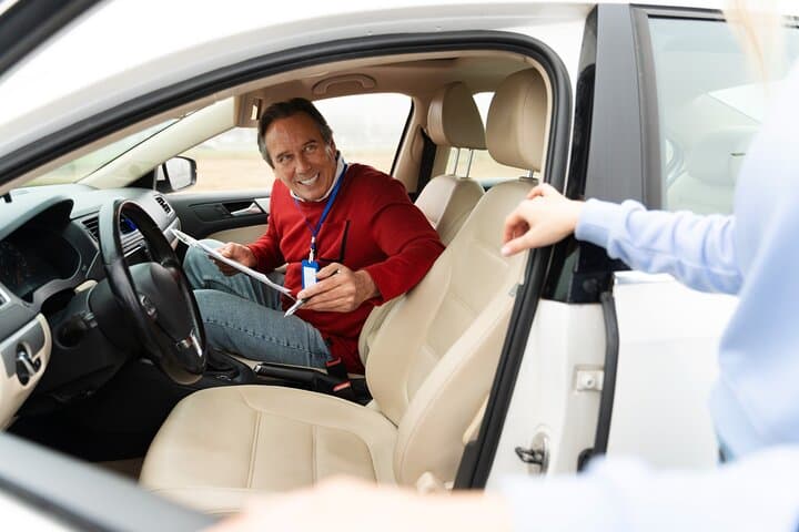 Seamless Private Transfers to Burj Khalifa & Dubai Mall photo 2