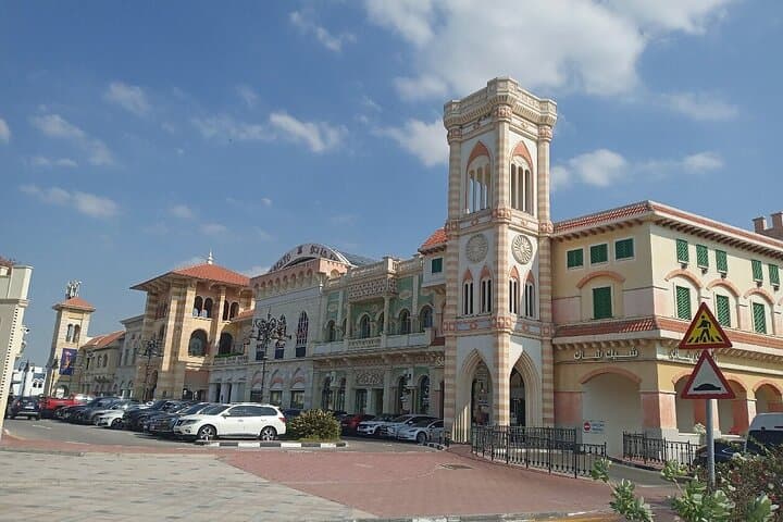 Dubai Private Transfer to Mercato Shopping Mall — 4x4 & SUV Pickup photo 6