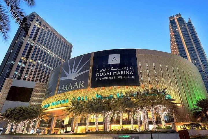 Private Transfers to Dubai Marina Mall — Flexible Car & SUV Rides photo 4