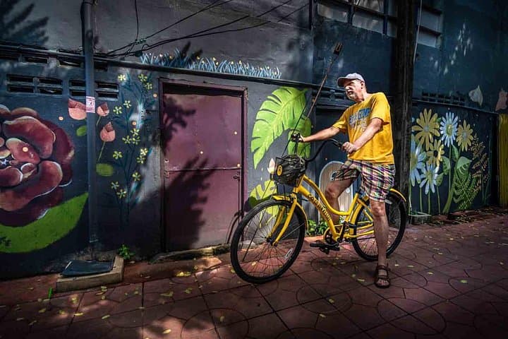 Bangkok Bike & Longtail Boat Combo: Half-Day Chinatown and Canal Tour photo 2