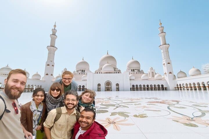 Private Abu Dhabi City Tour: Sheikh Zayed, Corniche & Yas Island Highlights
