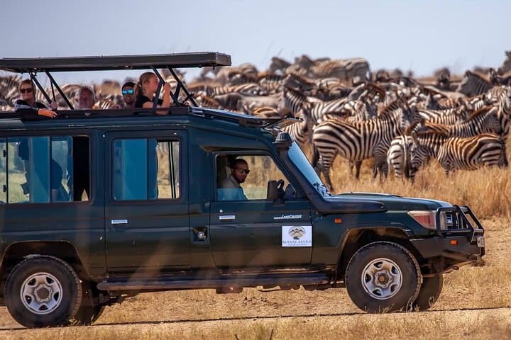 3-Day Masai Mara Luxury Jeep Safari: Big Five, Migration & Maasai Culture