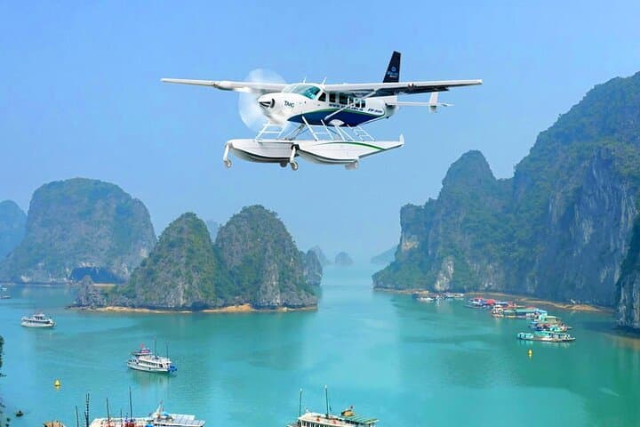 Halong Bay 25-Minute Seaplane Sightseeing from Hanoi: Scenic Flight & Transfer