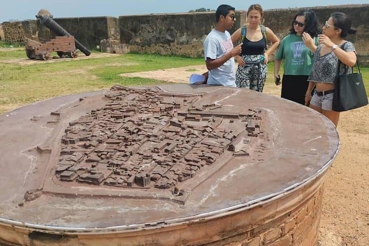 Galle Fort Walking Tour with Tharindu — Dutch Fort History, Lighthouse & Markets photo 1