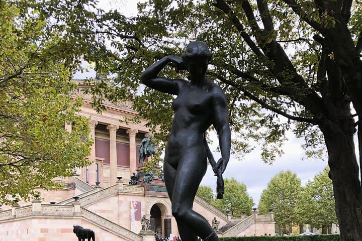 Interactive Museum Island Date: Quiz Walk on Berlin's Museumsinsel photo 3