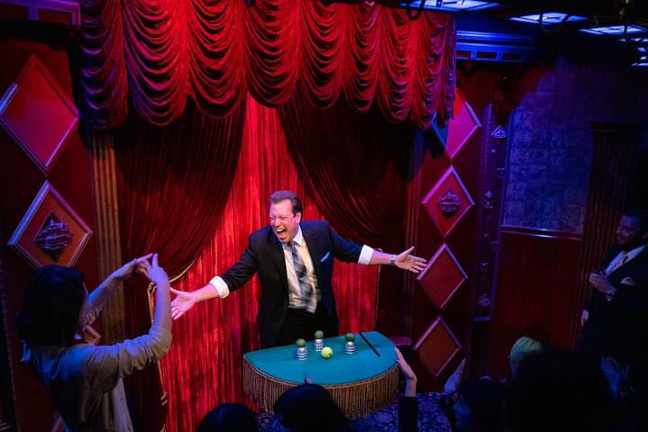 Up-Close Magic Experience Downtown Phoenix — Interactive Close-Up Show at Renaissance Hotel