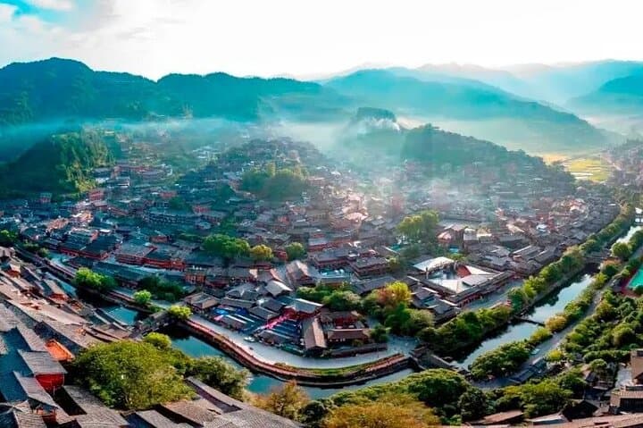 5-Day Private Tour Guiyang to Fanjing Mountain: Xijiang Miao Village & Zhenyuan photo 6