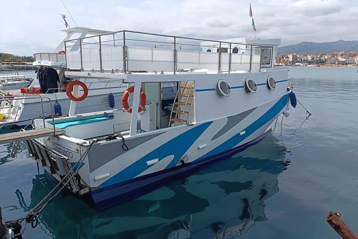 Half-Day Private Boat Tour to Isola Bella and Taormina Bays photo 4