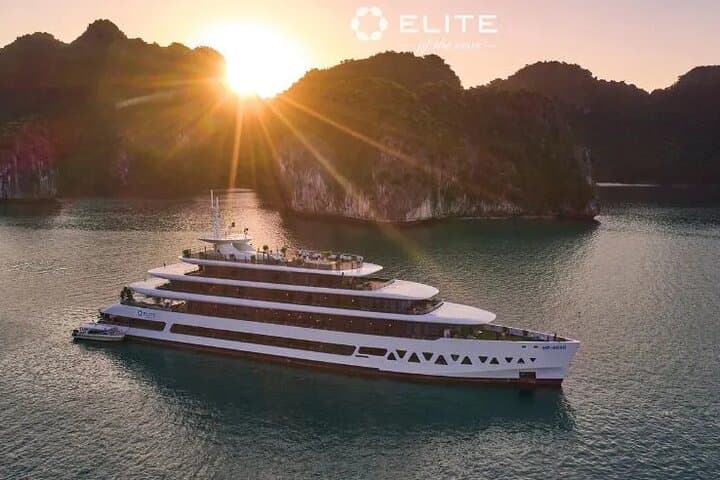 Luxury 3-Day Starlight Cruise in Halong & Bai Tu Long Bay