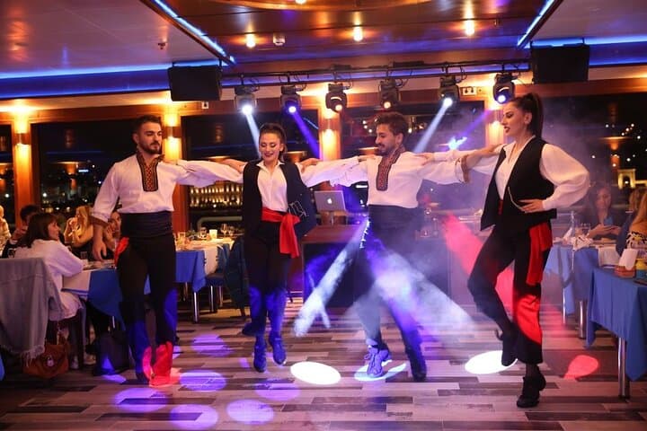Bosphorus Night Cruise: Istanbul Dinner & Private Table Experience