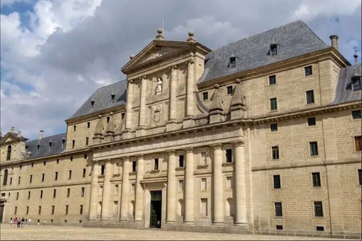 Private Minivan Tour: El Escorial Monastery and Segovia Day Trip from Madrid photo 3