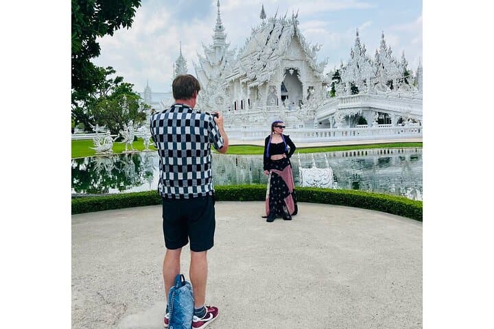 Private Chiang Rai Temples Tour: White Temple, Blue Temple & Black House Day Trip photo 2