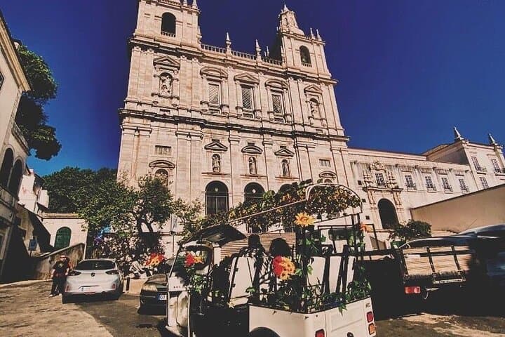 Hidden Alfama: Private Guided Old City Walking Tour in Lisbon photo 3
