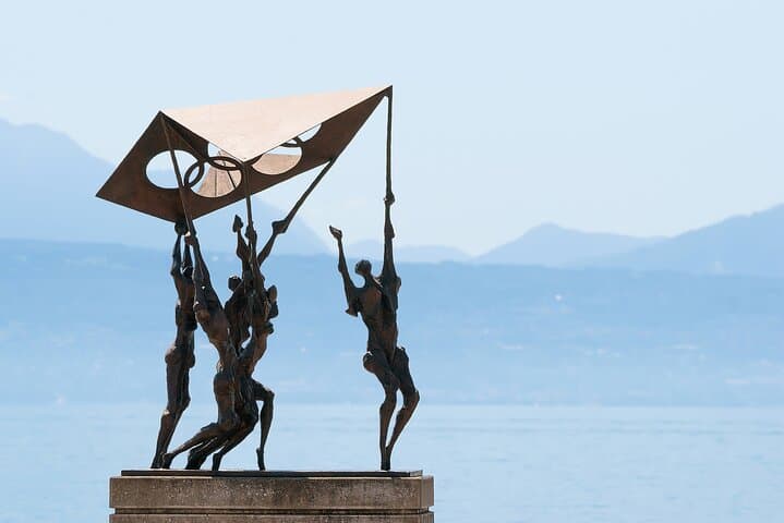 Private Swiss Riviera Excursion: Chillon, Chaplin & Lavaux in a Day photo 5