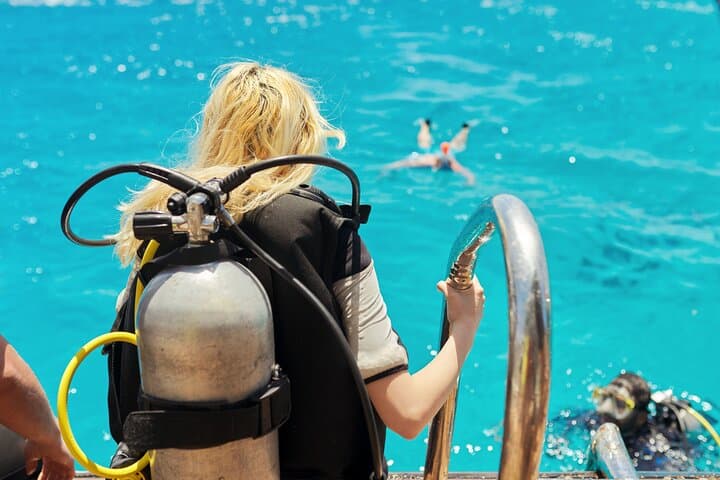 Full-Day Intro Scuba Diving in Marsa Alam — Red Sea Beginner Dive with Lunch
