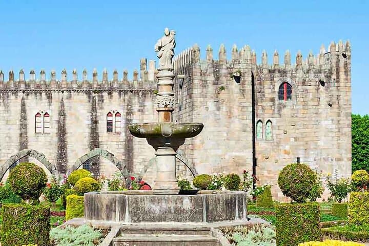 Braga Heritage Walking Tour: Bom Jesus, Cathedral & Historic Center photo 4