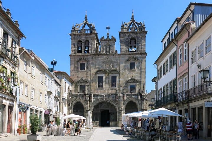 Braga Heritage Walking Tour: Bom Jesus, Cathedral & Historic Center photo 5
