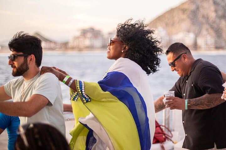 Los Cabos Sunset Party Cruise: Open-Bar Sunset & Arch Views in Cabo San Lucas photo 4