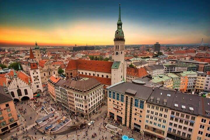 Munich Running Tour: 6–15 km City Run with Insider Tips photo 4