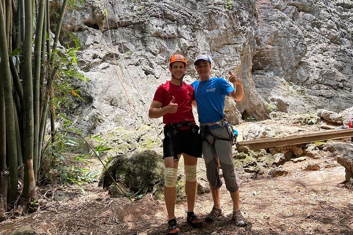 Yangshuo Rock Climbing: 3-Hour Karst Climb on Limestone Towers photo 4