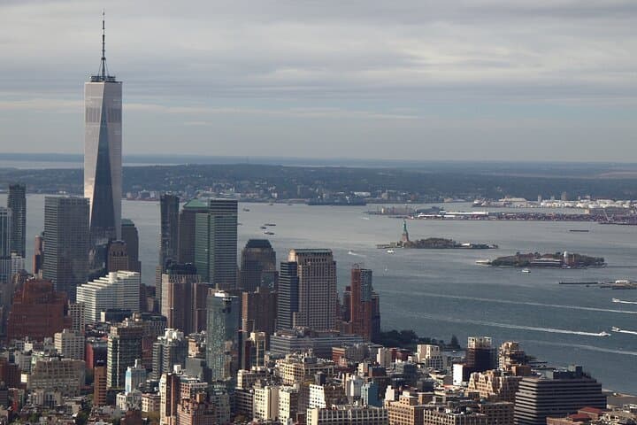 NYC Night Cruise: Sunset Views of the Statue of Liberty & Manhattan Skyline photo 2