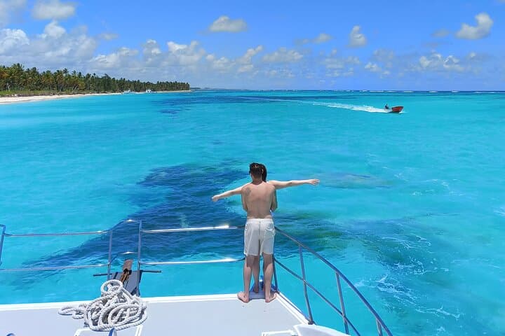 Bávaro-Punta Cana Premium Party Boat: Catamaran Snorkel, Natural Pool & Foam Party photo 3