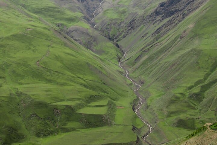 Khinalug to Kalaykhudat Day Hike: High Mountain Path in Azerbaijan's Caucasus photo 2