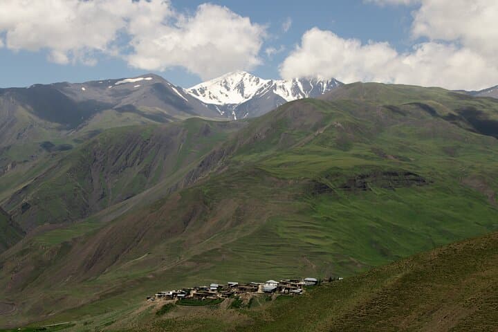 Khinalug to Kalaykhudat Day Hike: High Mountain Path in Azerbaijan's Caucasus photo 3