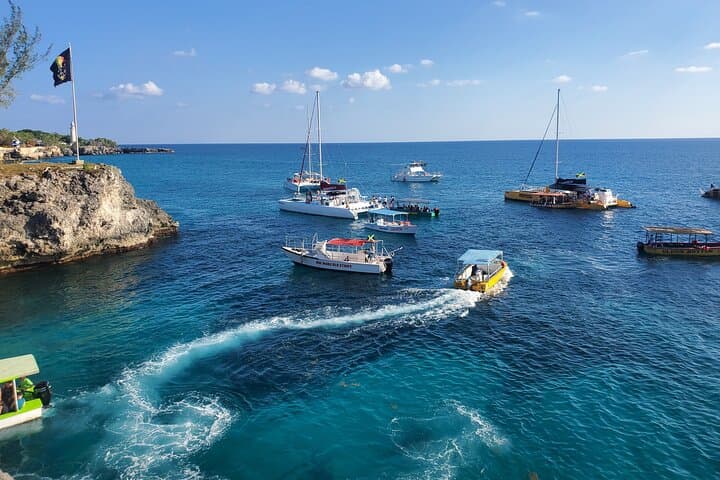 7 Mile Beach and Rick's Cafe: A Negril Adventure photo 2