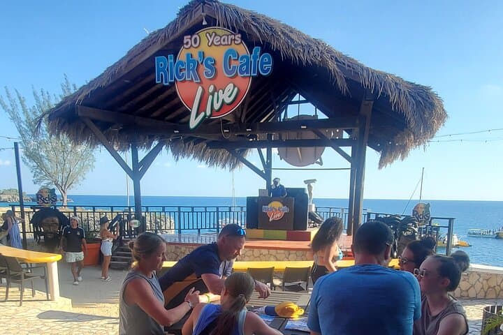 7 Mile Beach and Rick's Cafe: A Negril Adventure photo 3