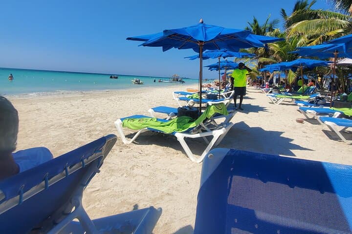7 Mile Beach and Rick's Cafe: A Negril Adventure photo 5