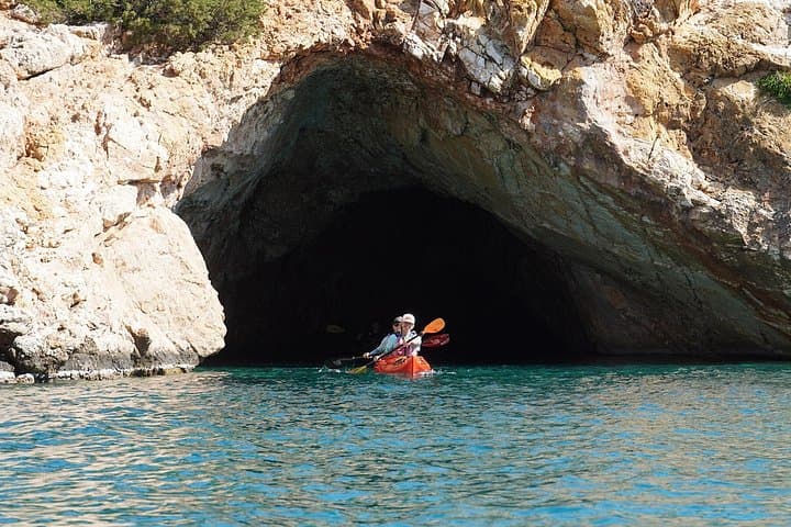 Rina Cave Sea Kayak Tour: Snorkel, Picnic & Hidden Beaches in Naxos