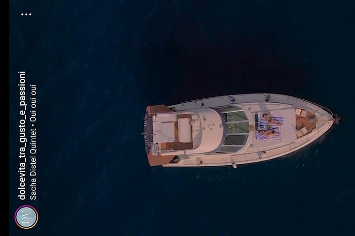 Private Capri Yacht Tour on an Azimut 43 with Onboard Chef and Aperitif photo 1