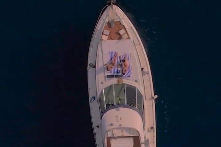 Private Capri Yacht Tour on an Azimut 43 with Onboard Chef and Aperitif photo 2