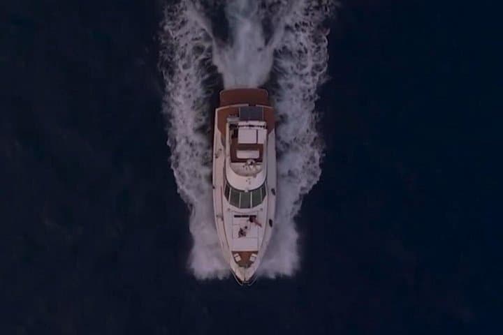 Private Capri Yacht Tour on an Azimut 43 with Onboard Chef and Aperitif photo 3