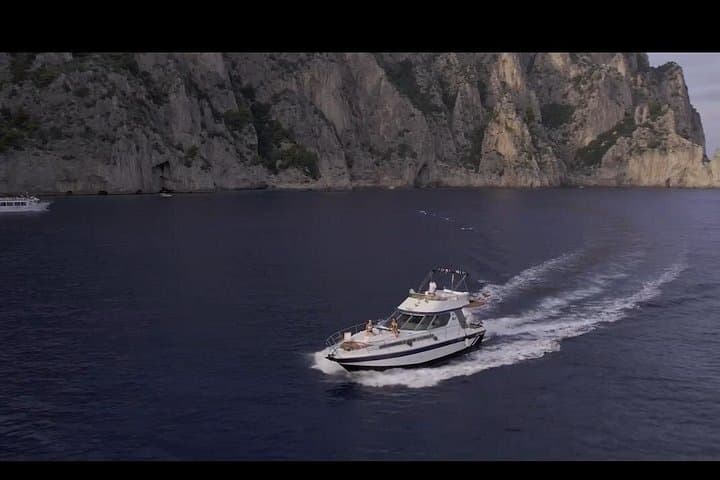 Private Capri Yacht Tour on an Azimut 43 with Onboard Chef and Aperitif photo 4