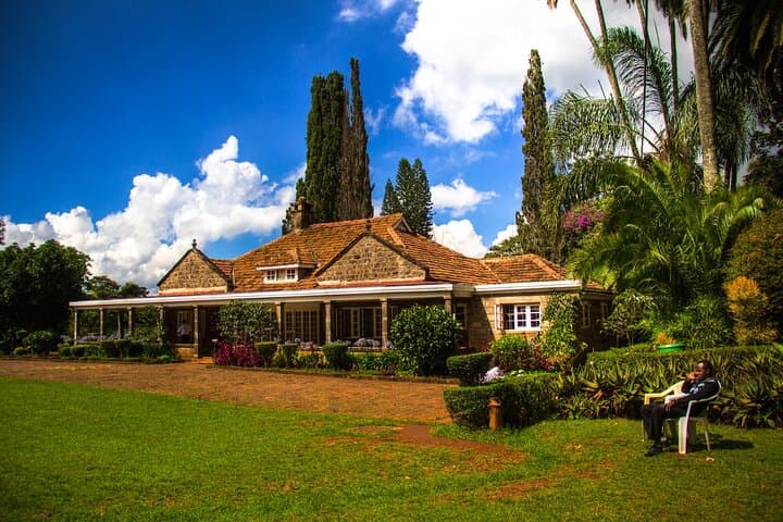 Nairobi Karen Blixen, Beads Factory & Giraffe Center Day Tour photo 2