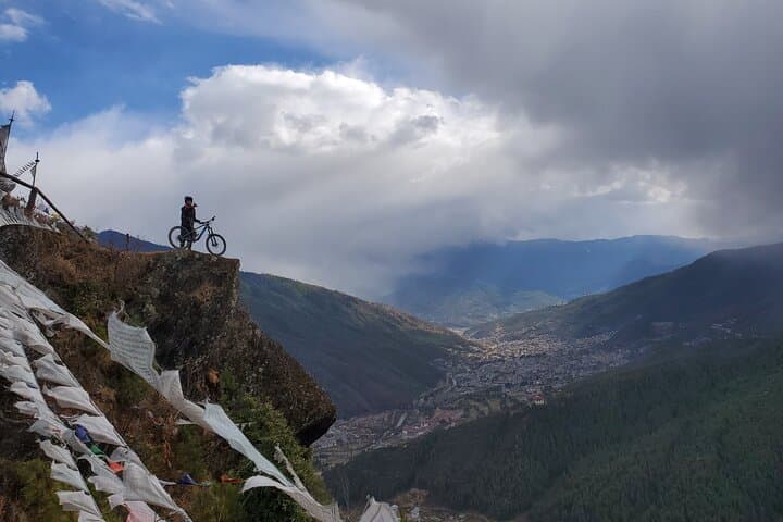 10-Day Mountain Biking Expedition in Bhutan: Paro to Phobjikha photo 6