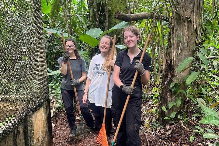 Full-Day Volunteer at Manuel Antonio Wildlife Sanctuary — Hands-On Conservation in Costa Rica