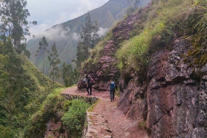 Short Inca Trail to the Sacred Valley: Full-Day Chinchero Hike & Waterfall photo 1