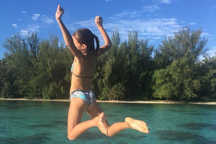 Private Moorea Boat Tour and Snorkeling Adventure photo 3