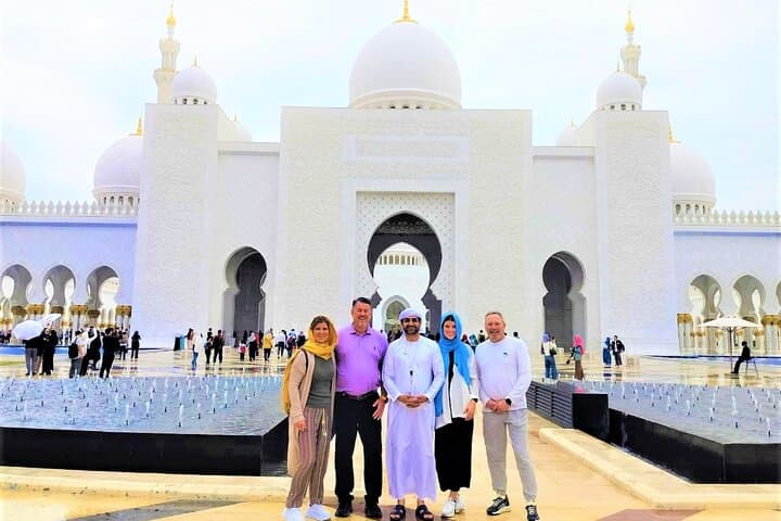 Abu Dhabi Layover Private City Tour: Sheikh Zayed Mosque, Corniche & Louvre photo 2