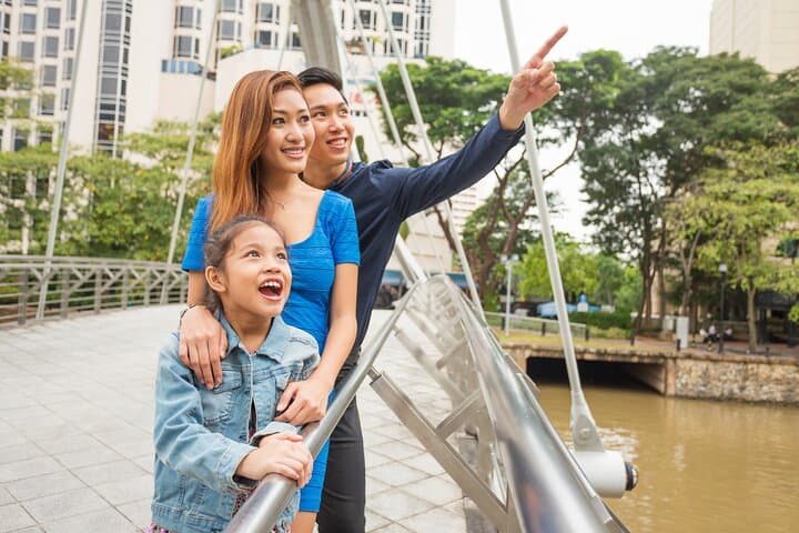 Singapore Family Explorers: Private Cultural & Riverwalk Tour for Families photo 3