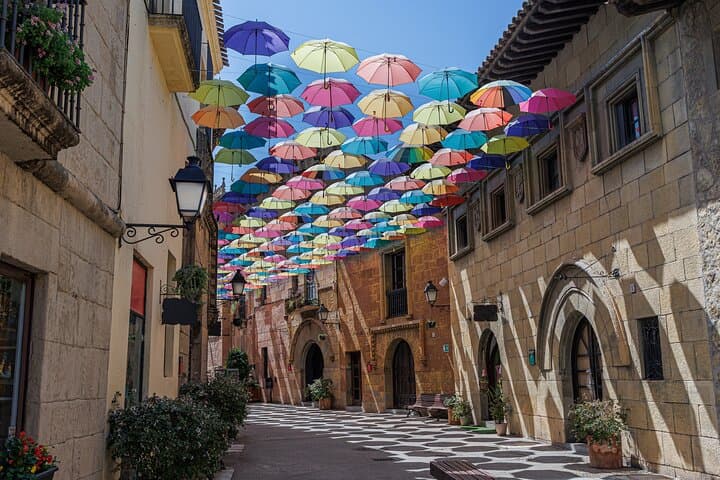 Barcelona Self-Guided Photo Safari: Capture Gaudí, La Rambla & Montjuïc in One Day photo 2