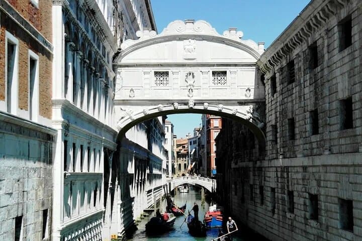 Venice Essentials: Doge's Palace, St. Mark's Basilica & Shared Gondola Ride photo 5