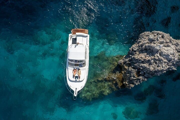 Half-Day Boat Trip Around Capri: Caves, Swimming & Snorkeling