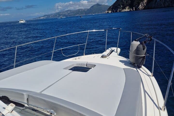 Half-Day Boat Trip Around Capri: Caves, Swimming & Snorkeling photo 4
