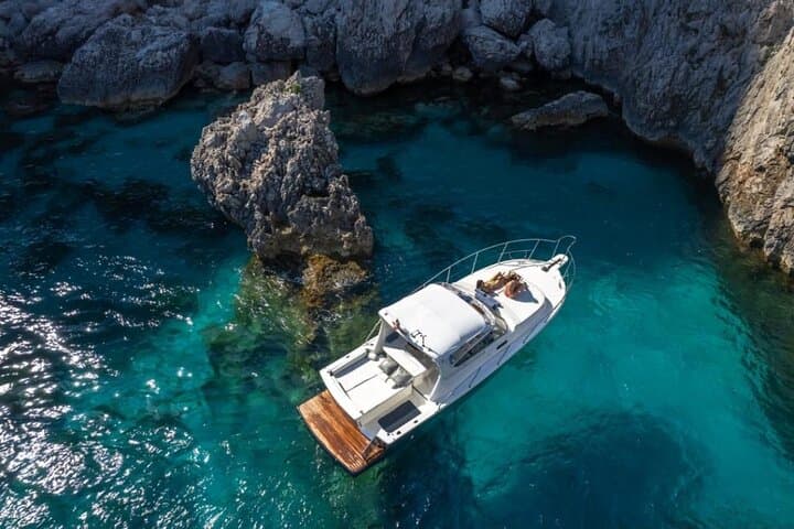 Half-Day Boat Trip Around Capri: Caves, Swimming & Snorkeling photo 6