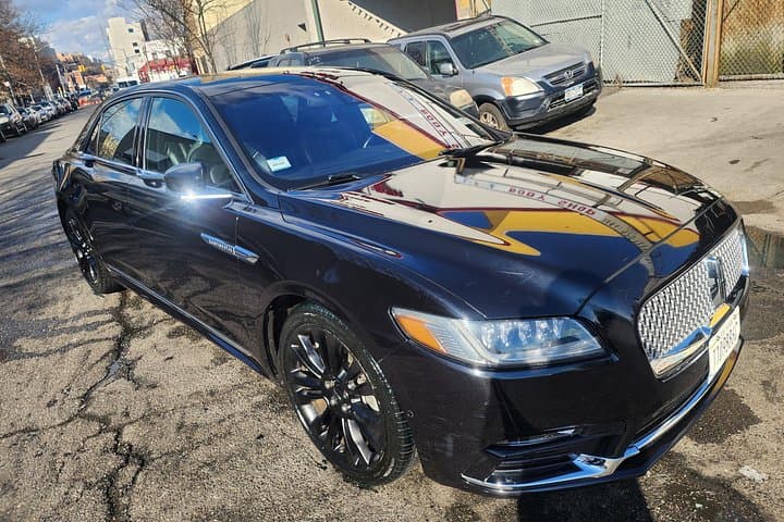 Private Round-Trip Transfer: EWR Newark Airport to New York City photo 4