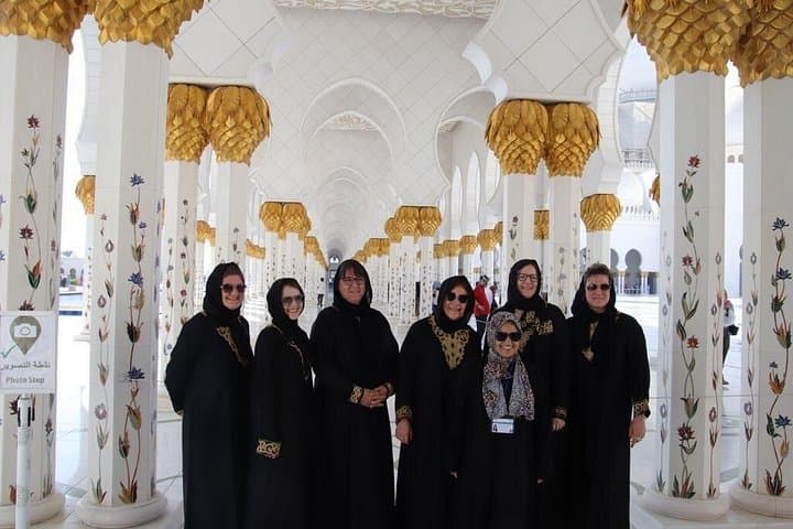 Dubai to Abu Dhabi: Sheikh Zayed Grand Mosque & Cultural Day Tour photo 3